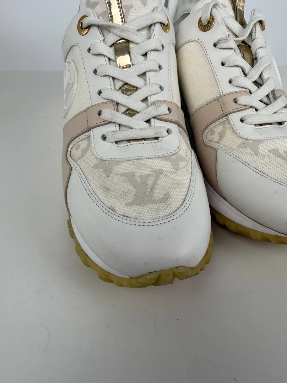 LOUIS VUITTON Run Away White Leather Fabric Monogram Sneakers 36.5, 6.5